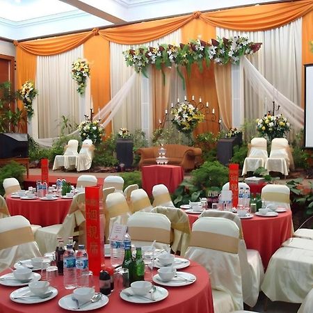 Makassar Golden Hotel Dış mekan fotoğraf
