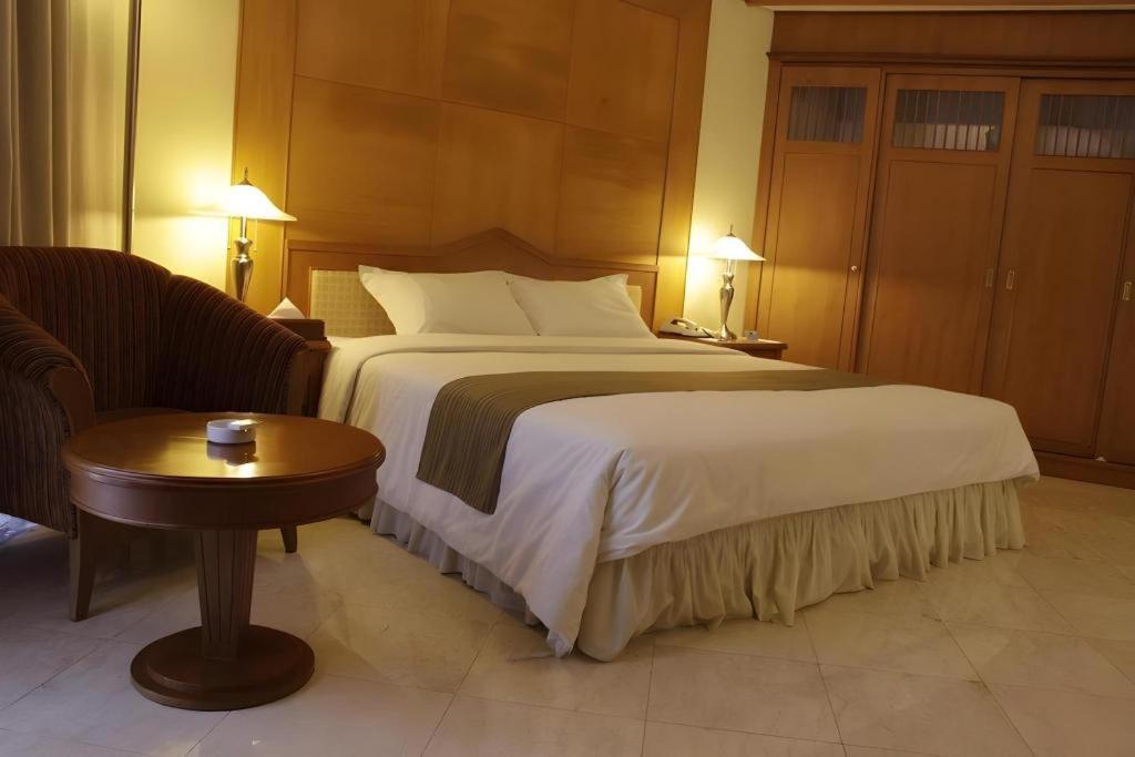 Makassar Golden Hotel Dış mekan fotoğraf