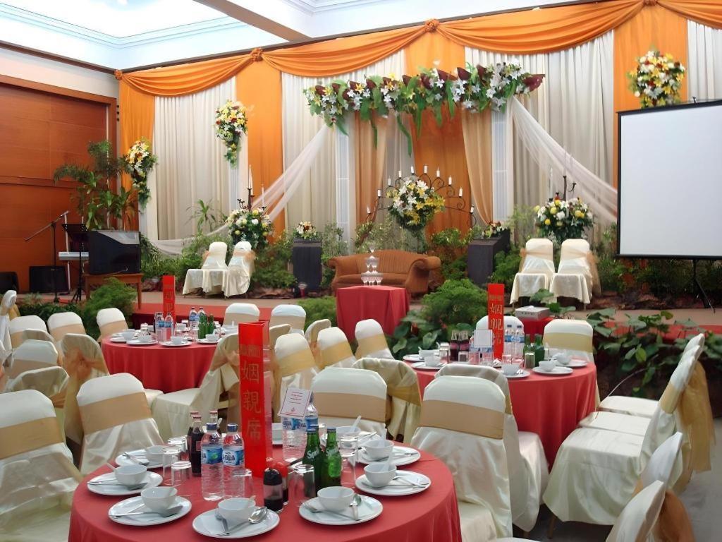 Makassar Golden Hotel Dış mekan fotoğraf