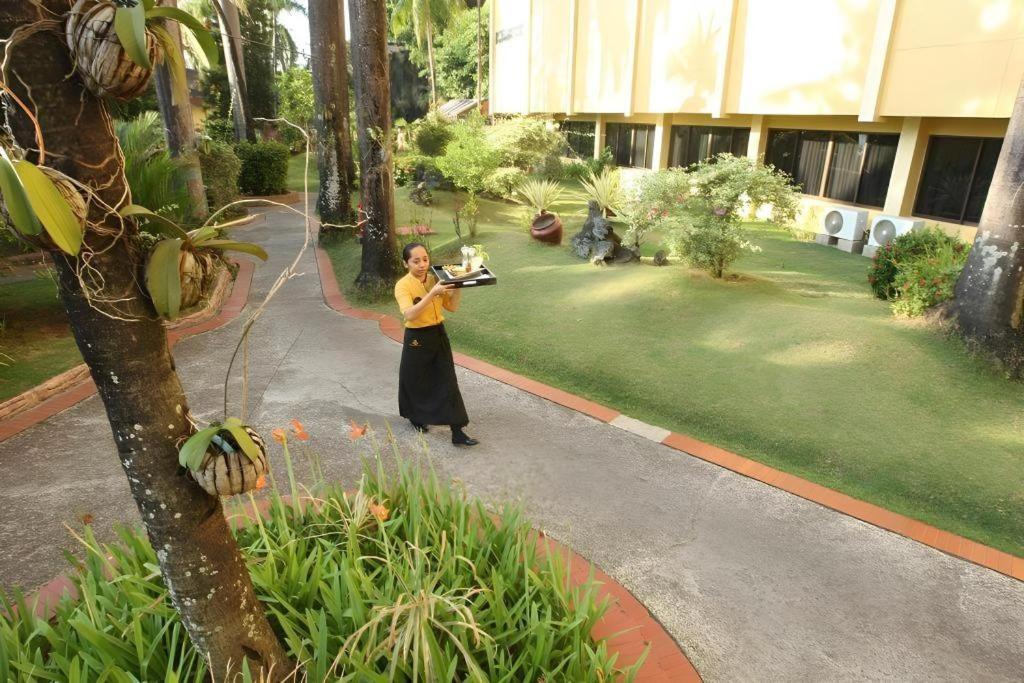 Makassar Golden Hotel Dış mekan fotoğraf